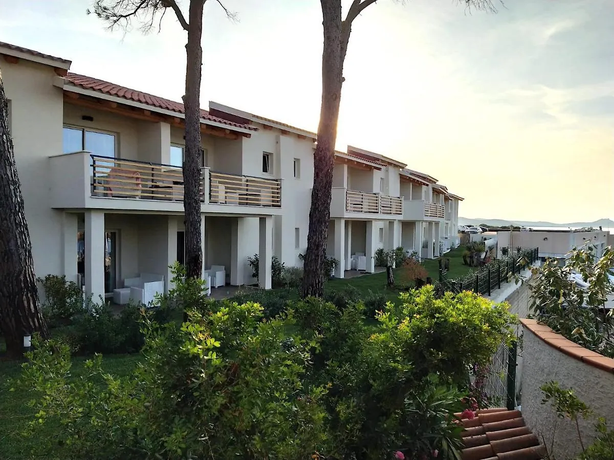 Club Esse Cala Bitta Ξενοδοχείο Baja Sardinia