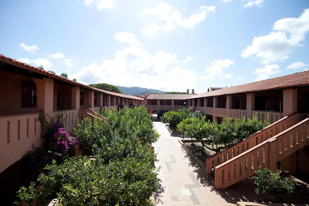 Club Esse Cala Bitta Ξενοδοχείο Baja Sardinia
